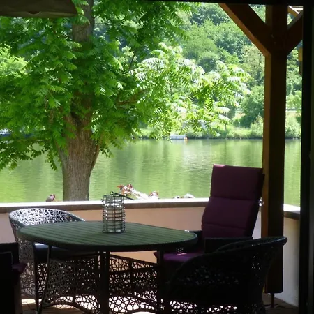 Apartamento Moselidyll-traumferienwohnung In Exponierter Moselufer-lage By Interhome Traben-Trarbach