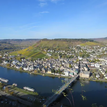 Apartment Moselidyll-traumferienwohnung In Exponierter Moselufer-lage By Interhome *