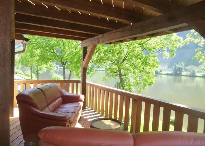 Apartamento Moselidyll-traumferienwohnung In Exponierter Moselufer-lage By Interhome Traben-Trarbach