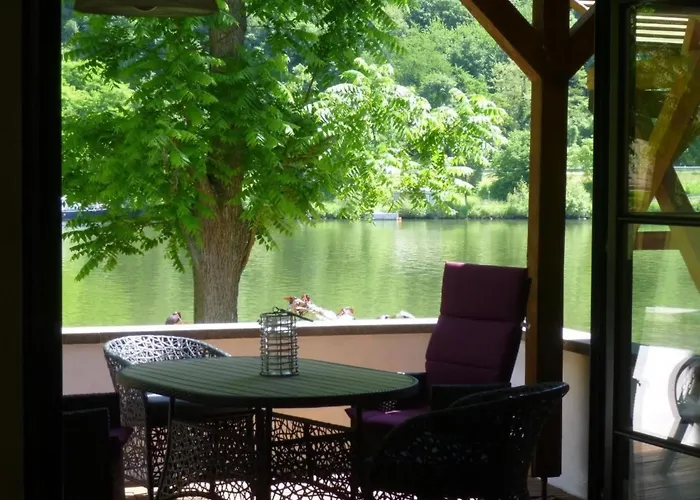 Apartamento Moselidyll-traumferienwohnung In Exponierter Moselufer-lage By Interhome Traben-Trarbach