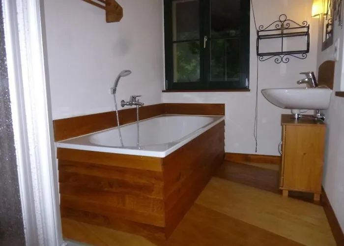 Moselidyll-traumferienwohnung In Exponierter Moselufer-lage By Interhome Apartamento *