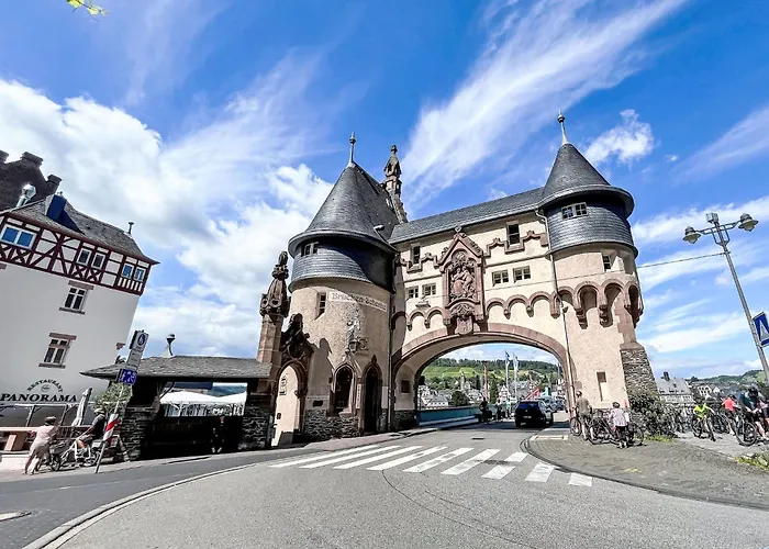 Moselidyll-traumferienwohnung In Exponierter Moselufer-lage By Interhome Apartamento